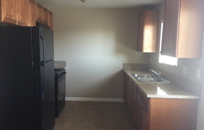 2 beds, 1 bath, 820 sqft, $1,250, Unit 205