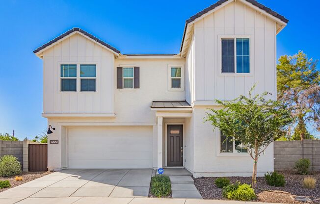 BEAUTIFUL PHOENIX HOME IN GATED COMMUNITY!