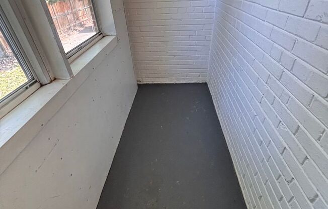 2 beds, 1 bath, 822 sqft, $1,895, Unit 402 #11