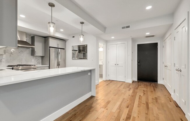 1 bed, 1 bath, 675 sqft, $3,300, Unit 310