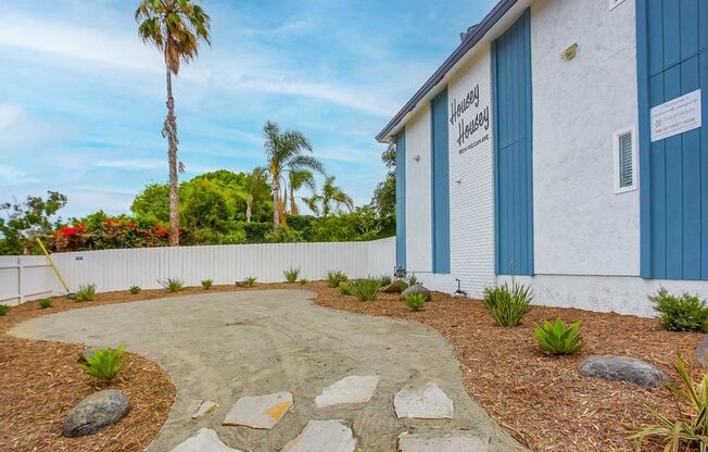 951 N VULCAN AVE