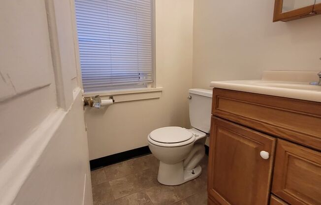 2 beds, 1 bath, $1,075, Unit 1