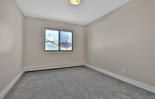 2 beds, 1 bath, $1,685, Unit 111