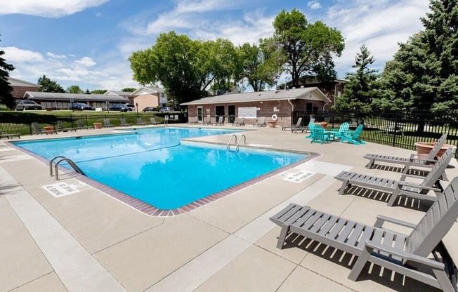 Rochester MN Apartments with two swimming pools