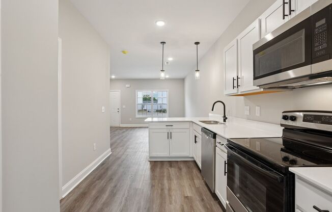 4 beds, 3 baths, 1,425 sqft, $1,795, Unit 201