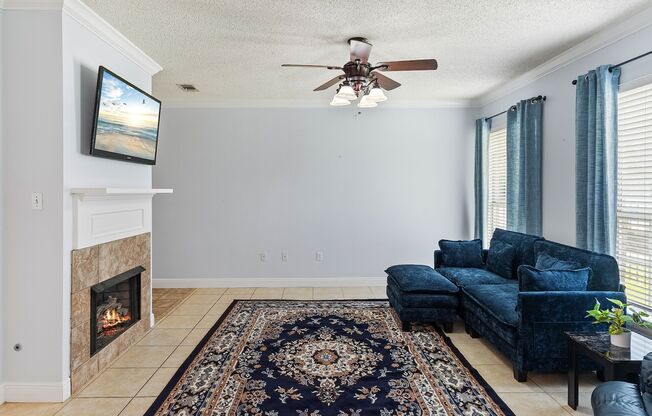 Now Leasing! Highland Village II – Gated and just minutes from LSU