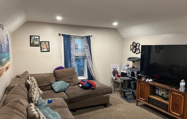 40 CENTRAL AVE