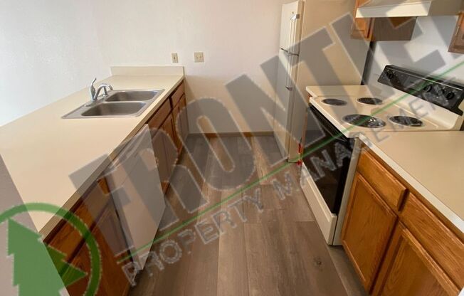 2 beds, 1 bath, $750, Unit 211 McGoodwin St Apt 05