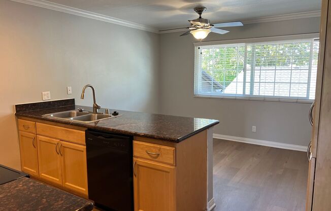 2 beds, 1 bath, 850 sqft, $2,575, Unit D-6