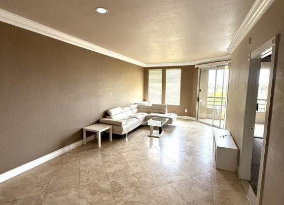 270 East FLAMINGO Road