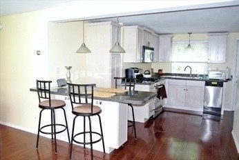 26 ROBERTS DR