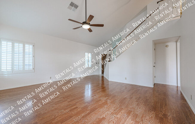 2525 W KNOX RD