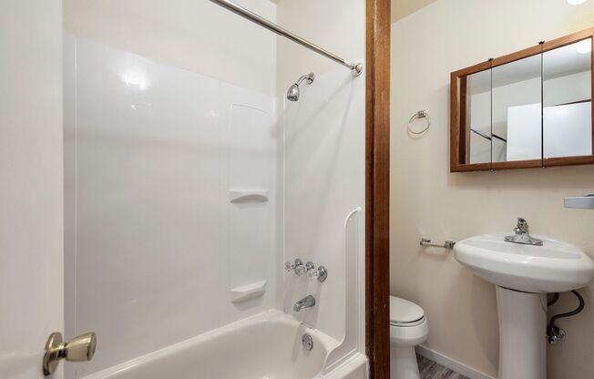 Studio, 1 bath, 400 sqft, $1,250, Unit C03