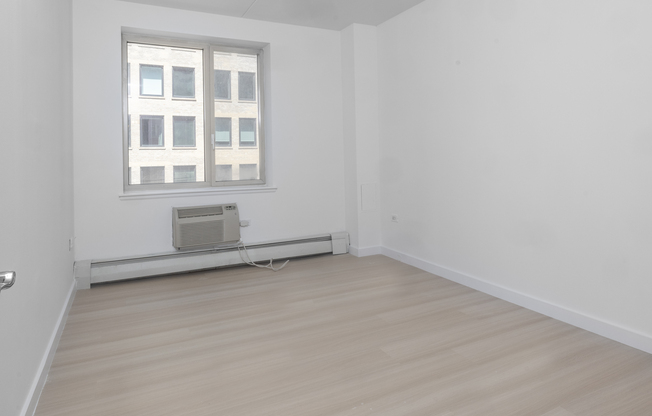 1 bed, 1 bath, $5,450, Unit 13F