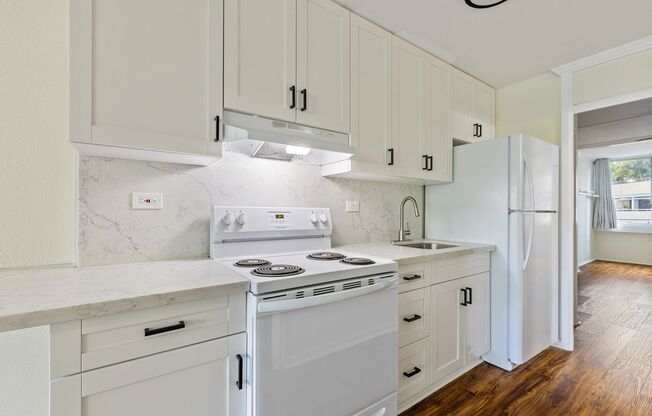 Remodeled 1 bed/ 1 bath- **ALL Utilities Included**