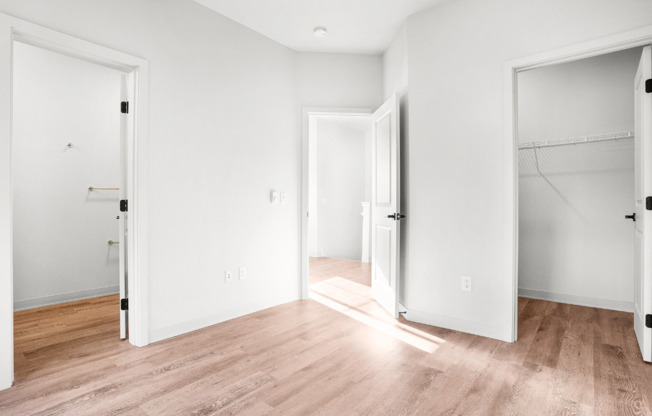 3 beds, 2 baths, 1,871 sqft, $2,880, Unit H-C