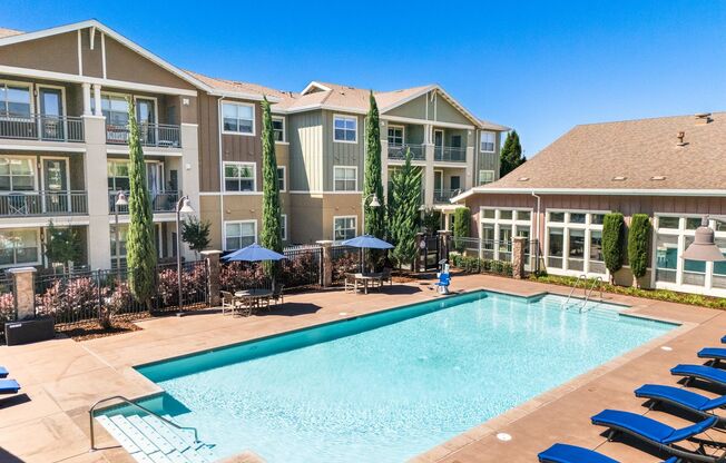 2 beds, 2 baths, 1,015 sqft, $1,685, Unit 319