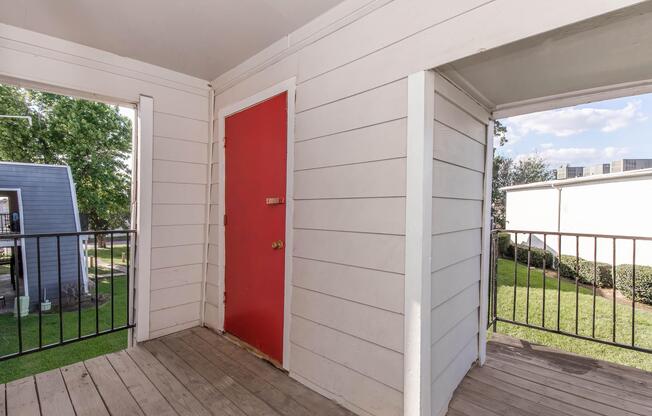2 beds, 2 baths, 1,103 sqft, $1,200