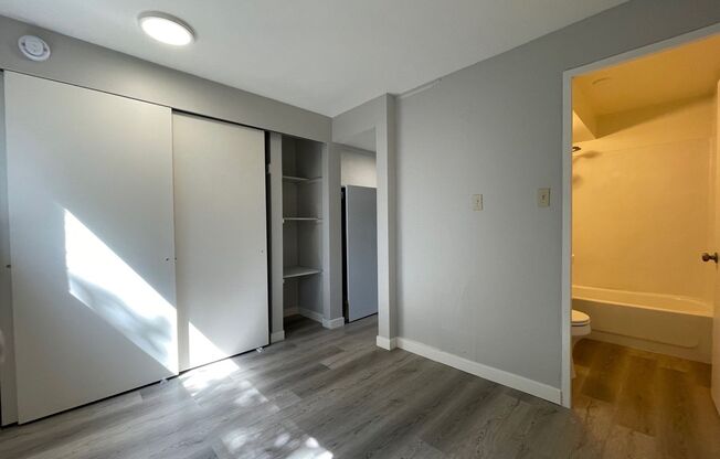 1 bed, 1 bath, 350 sqft, $1,195, Unit 309