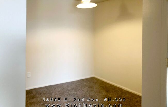 2 bed, 2 bath with washer/dryer hookup.  Great location off Sable and 2nd Ave.