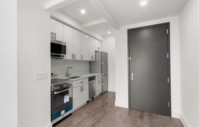 2113 5 AVE