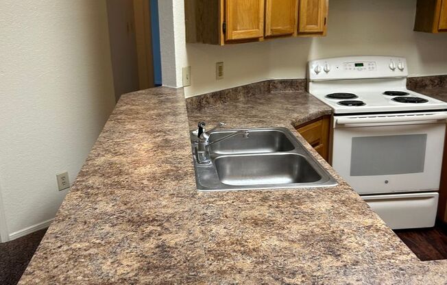 2 beds, 1 bath, 861 sqft, $970, Unit 54