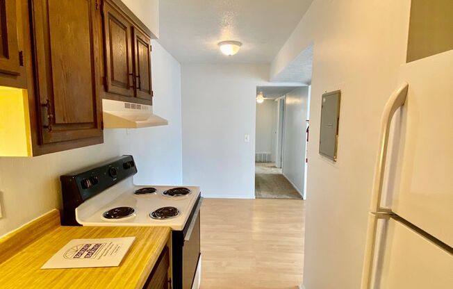 2 beds, 1 bath, 900 sqft, $1,195, Unit #12