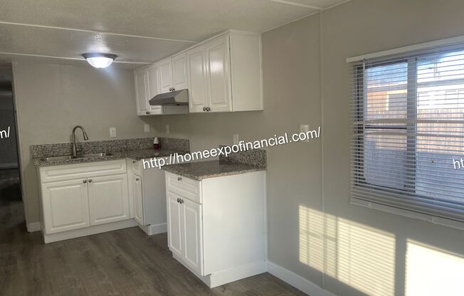 2 beds, 1 bath, $1,595