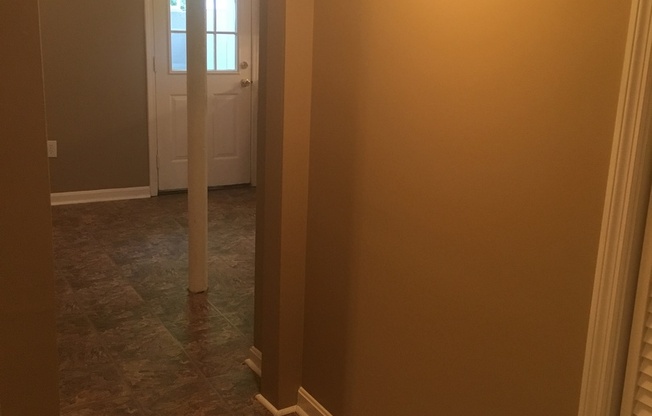 3 beds, 2 baths, $1,375