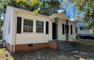 Three bedroom, 1 bath house in Burlington