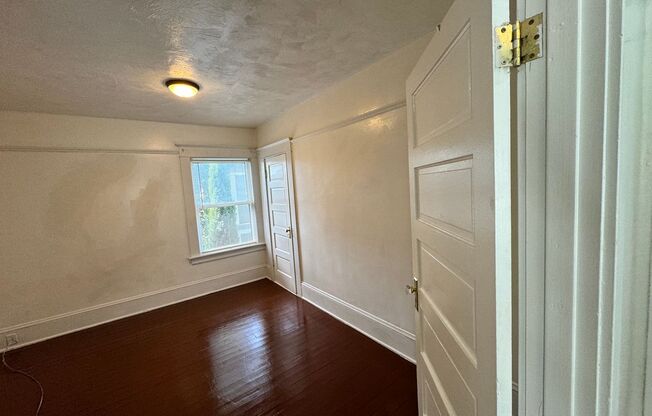 3 beds, 1 bath, $2,722