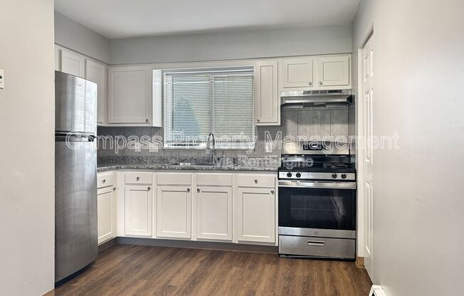 2422 36 ST SW