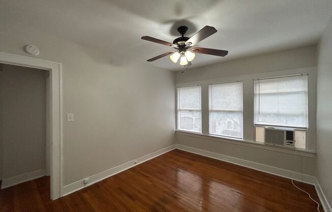 2 beds, 1 bath, $1,295, Unit B3610