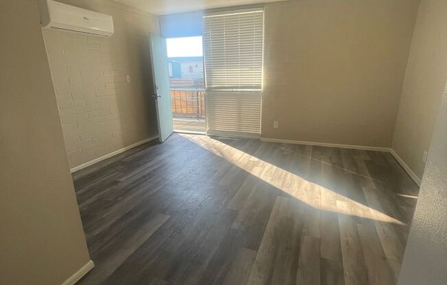 Studio, 1 bath, 336 sqft, $999, Unit D26