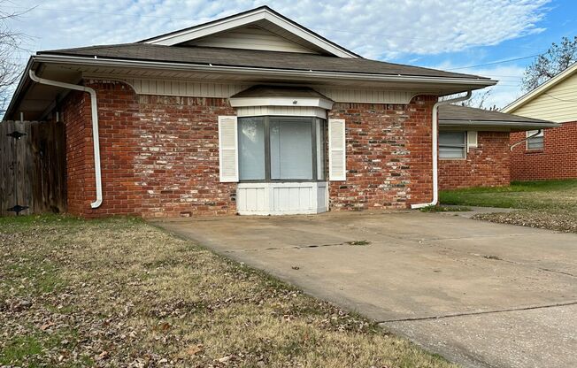 3 Bedroom 2 Bathroom - Located in Midwest City