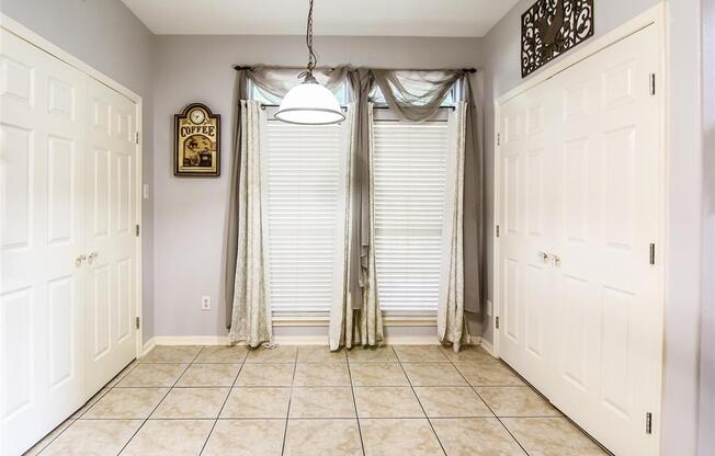 3803 OAKWILDE CIR