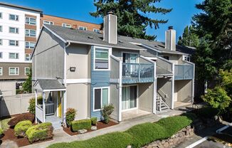2 beds, 1 bath, $1,695, Unit 39