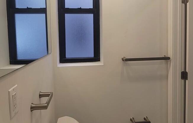 2 beds, 2 baths, 1,200 sqft, $7,500, Unit 11R