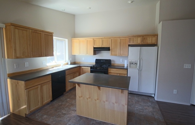 3 beds, 2 baths, $1,995