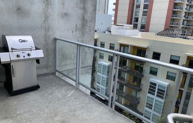 1 bed, 1 bath, $2,500