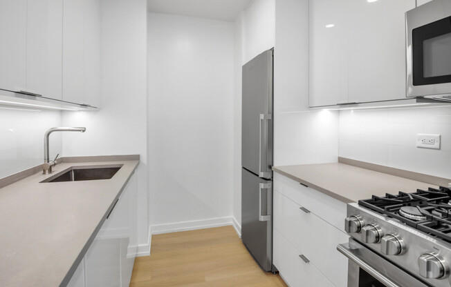 Studio, 1 bath, $3,750, Unit P7G