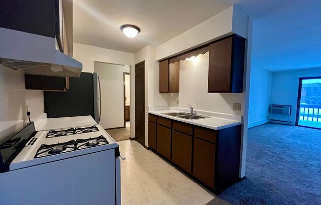 11322 W National Ave