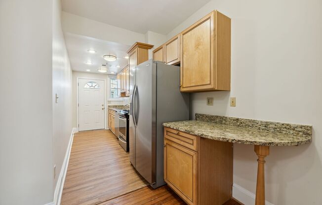 Fantastic Rowhouse in Columbia Heights Available Now