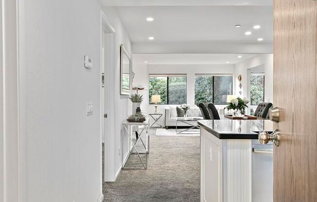 Beautiful 2 Bedroom And 2 Bathroom Condo in Albany!