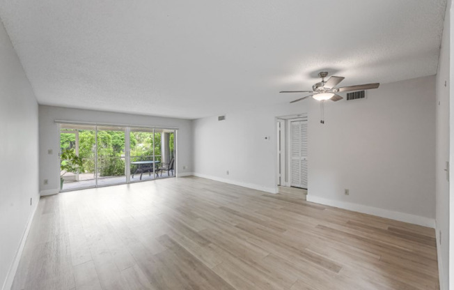 1201 SOLANA DR