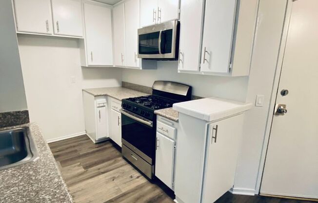 1 bed, 1 bath, $1,975, Unit 064#101