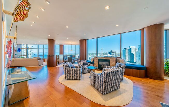 2Bd/2.5Ba Seattle  Penthouse