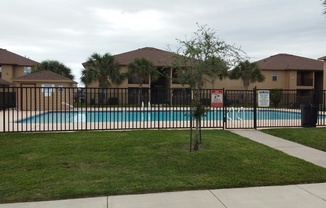 3 beds, 2 baths, 1,380 sqft, $1,350, Unit 2102