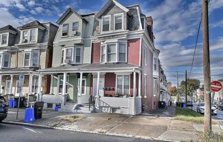 1540 N 5th St