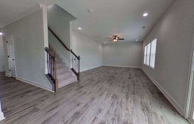 3623 CONTIMENTAL SQ